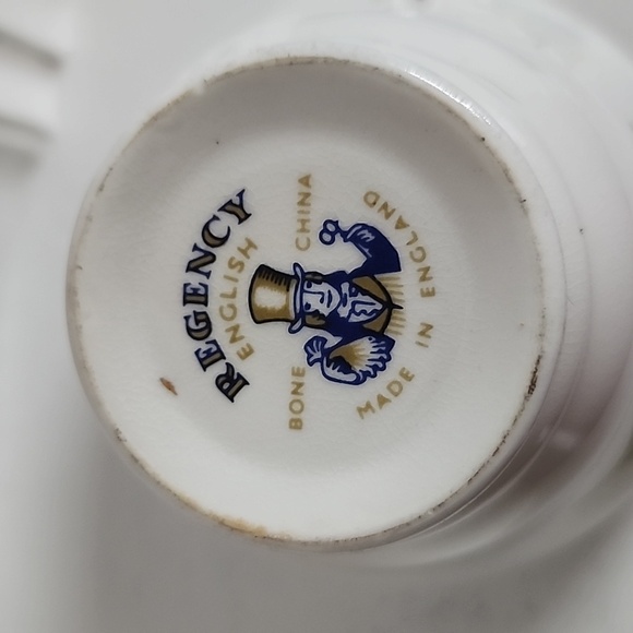 Regency Bone China Tea Cup & Saucer - Picture 6 of 7